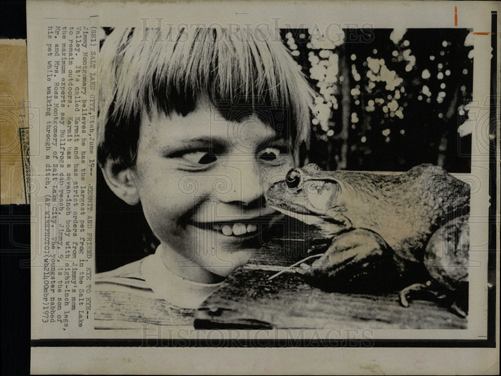 1973 Press Photo Jimmy Montgomery With Pet Frog Kermit - Historic Images