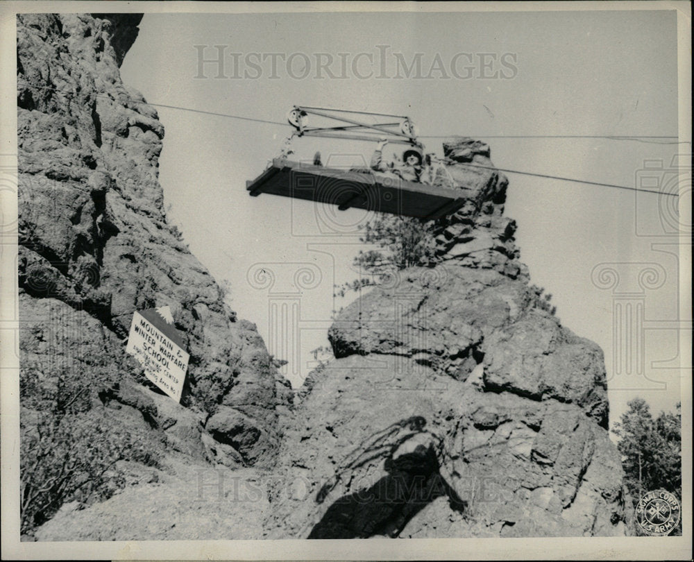 1946 Press Photo Engineer/Aerial Tramway/Warfare School - Historic Images