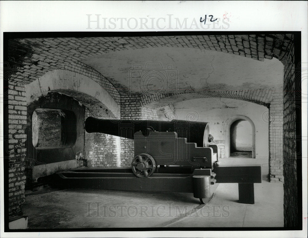 1991 Press Photo Cannon At Fort Sumter, South Carolina - Historic Images