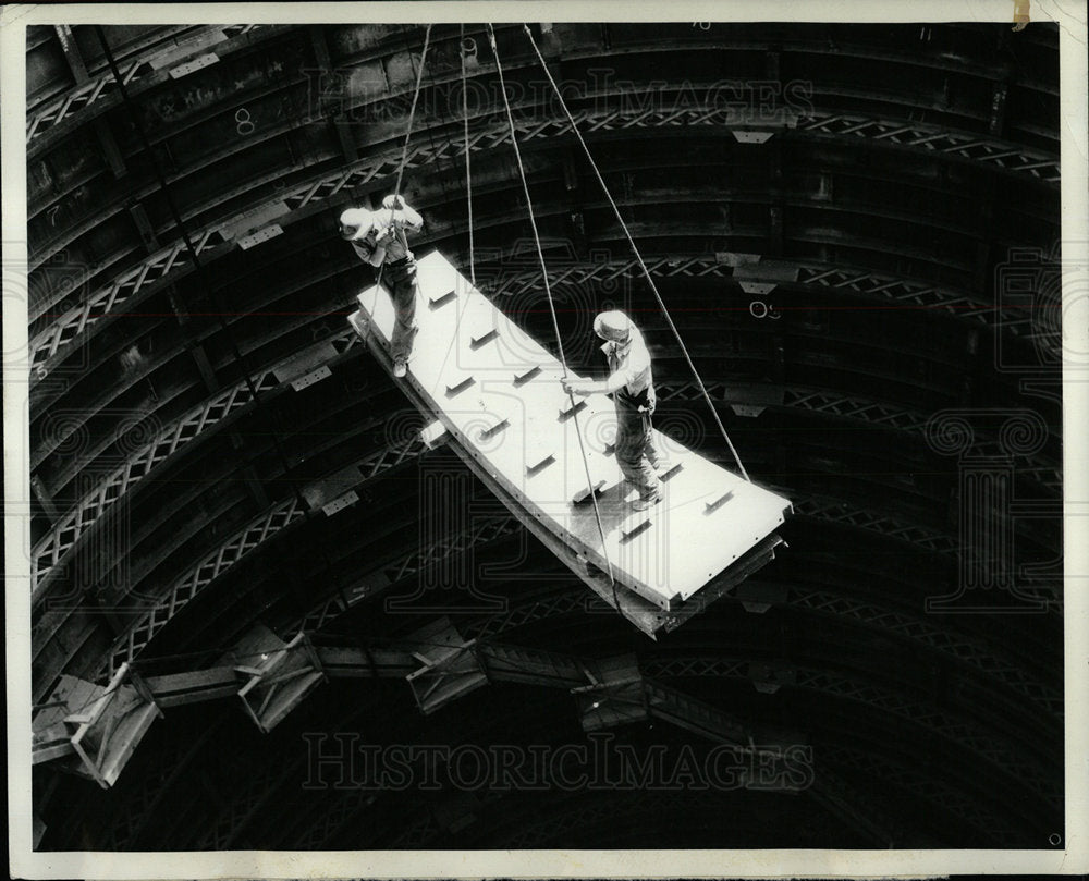 Press Photo Earth Dam Workman Fort Peck Montana - Historic Images