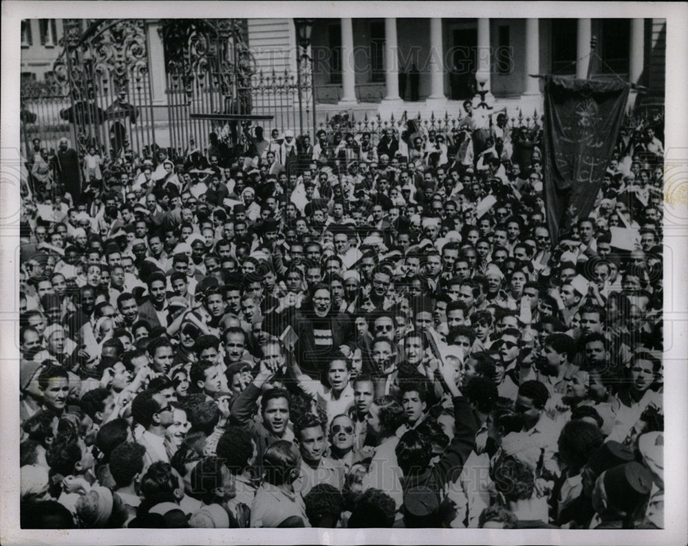 1954 Press Photo Protests in Cairo, Gen. Naguib ousted - Historic Images