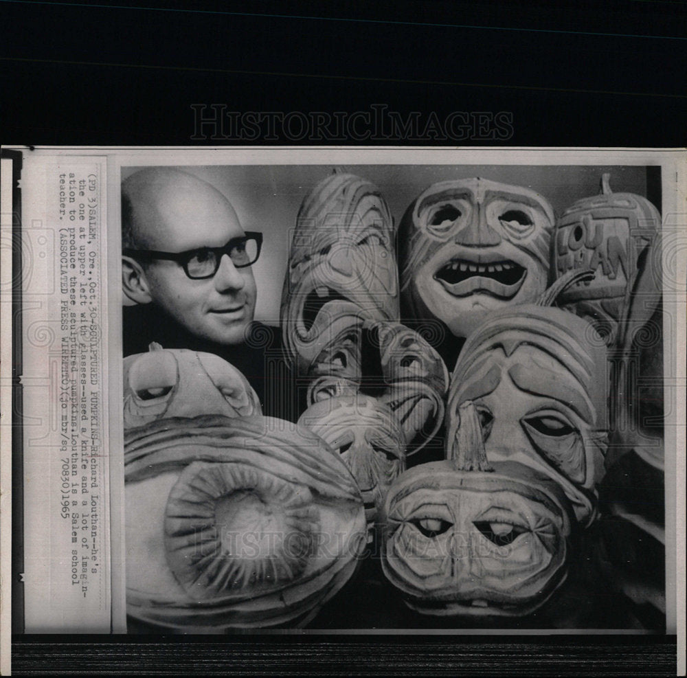 1965 Press Photo Richard Louthan Sculptured Pumpkins - Historic Images