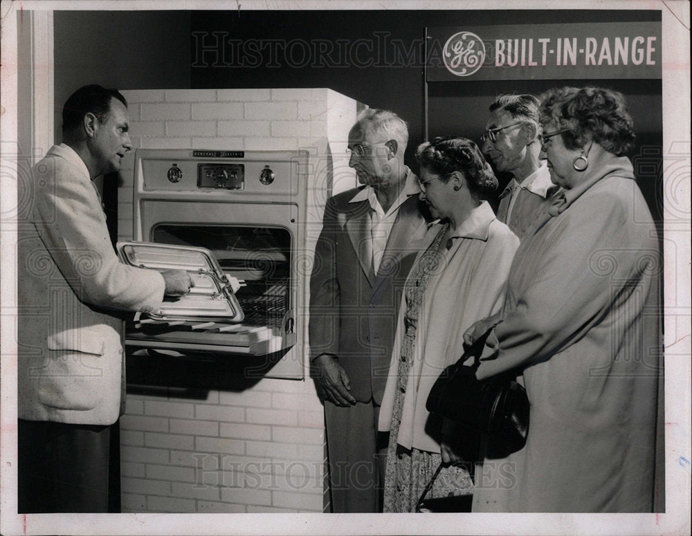 1955 Press Photo Rayfeld&#39;s Inc. Appliance Store - Historic Images