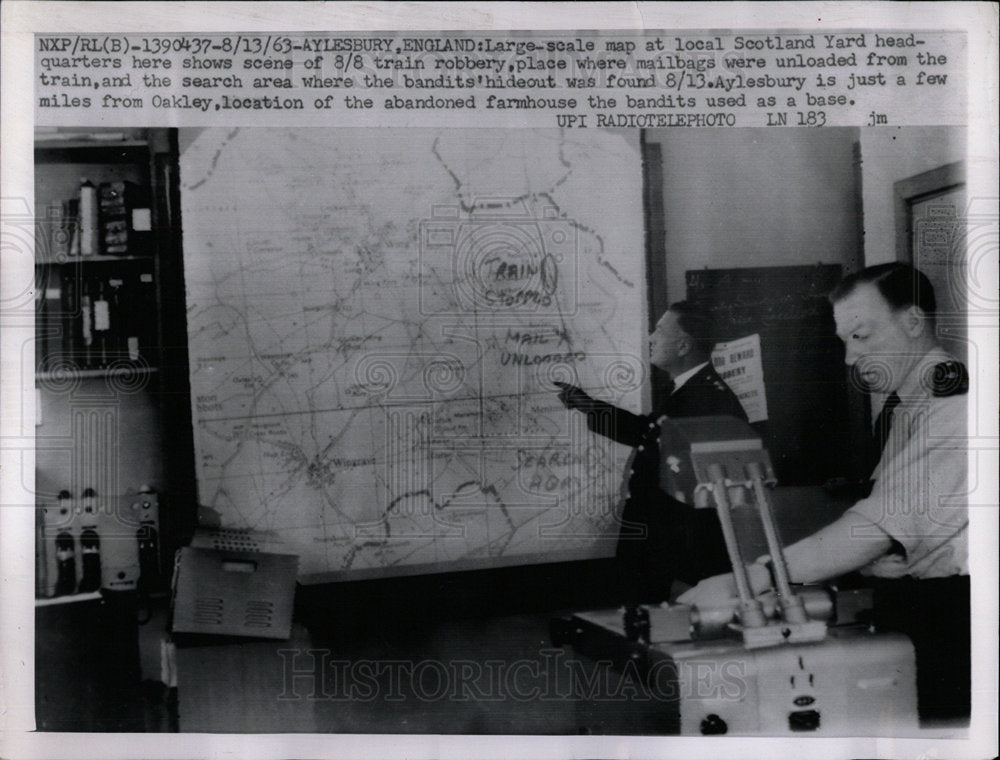 1963 Press Photo Scotland Yard Map Shows Crime Scene - Historic Images