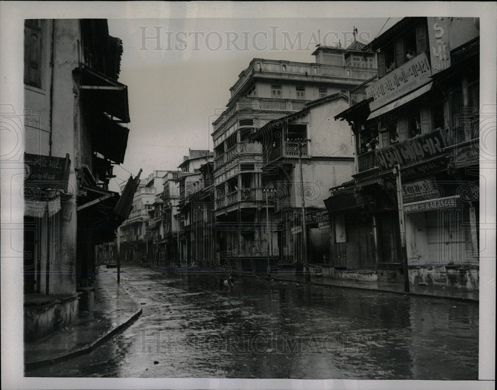 Press Photo Deserted Streets In Ahmedabad,India - Historic Images