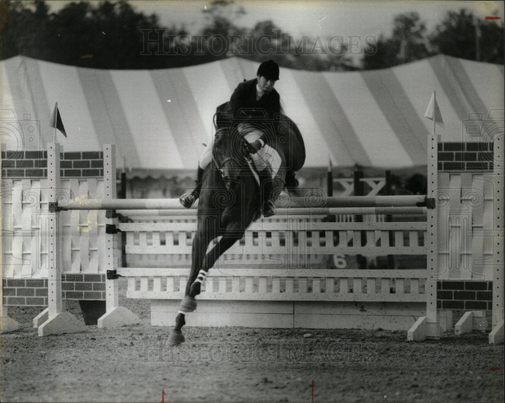 1991 Press Photo American Invitational Rider Jumping - Historic Images