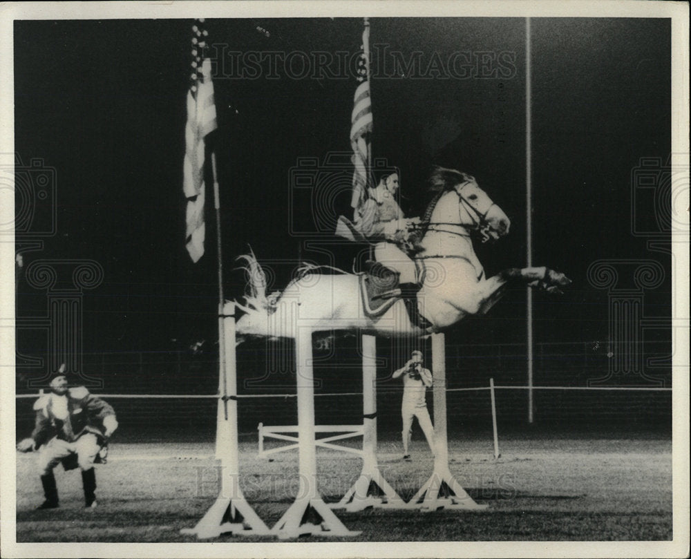 1972 Press Photo Lipizzan Stallion Leap Capriole - Historic Images