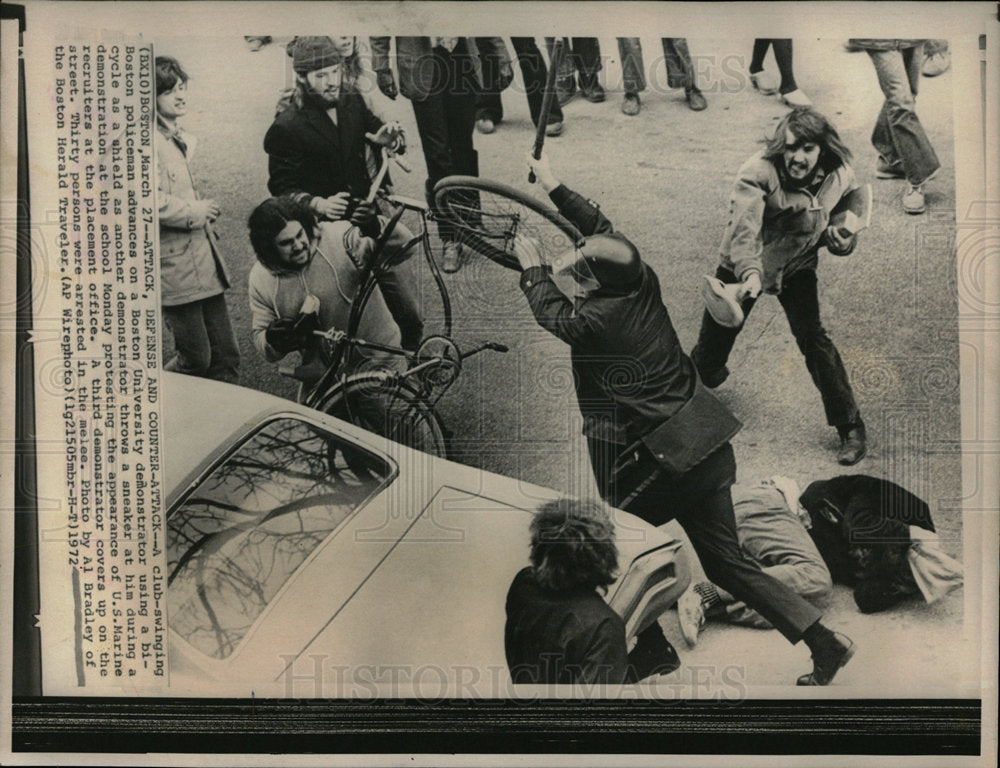 1972 Press Photo Police Strike Boston Univ. Protestor - Historic Images