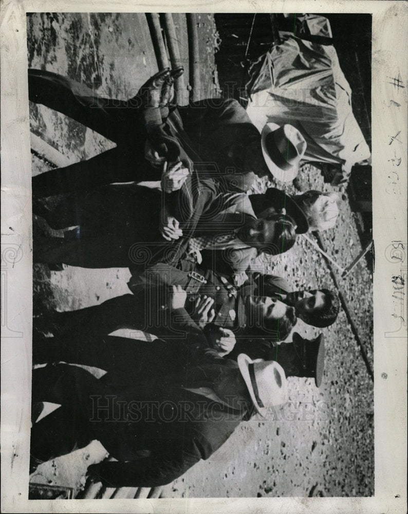 1940 Press Photo Mexico City Wounded Policeman Riot - Historic Images