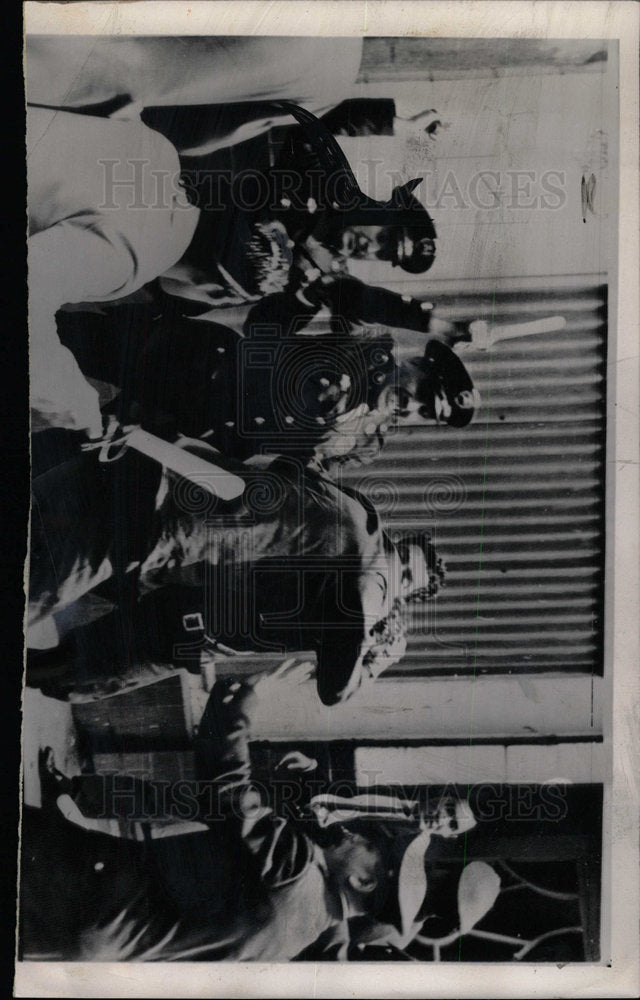 1963 Press Photo Officers Club Leftist Demonstrator - Historic Images