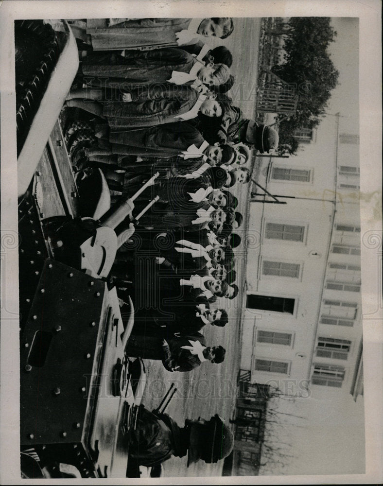 1938 Press Photo Italian Schoolchildren Learn Weapons - Historic Images