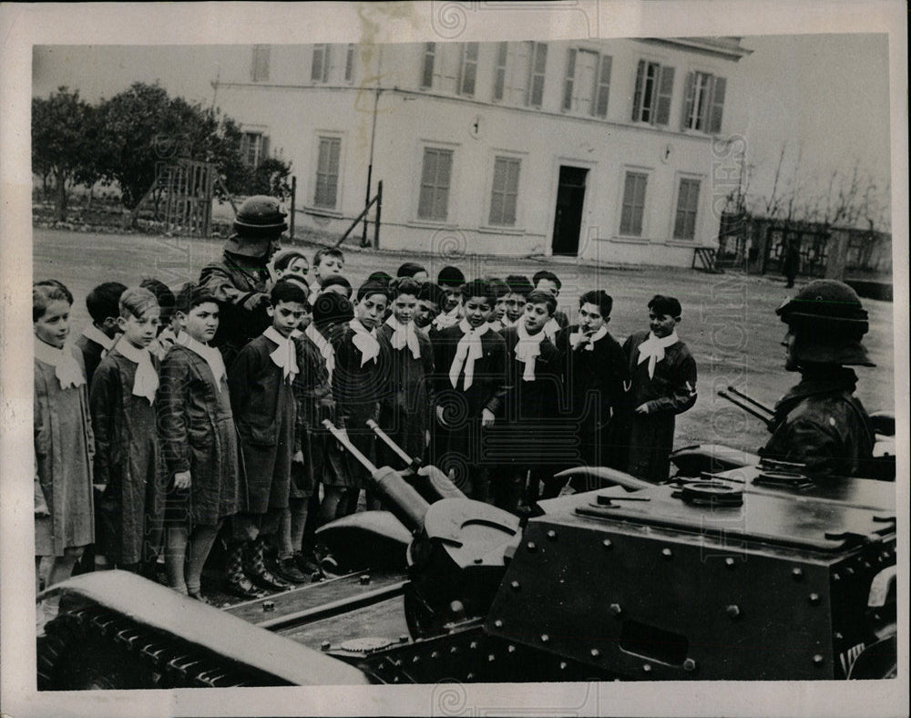 1938 Press Photo Italian Schoolchildren Learn Weapons - Historic Images