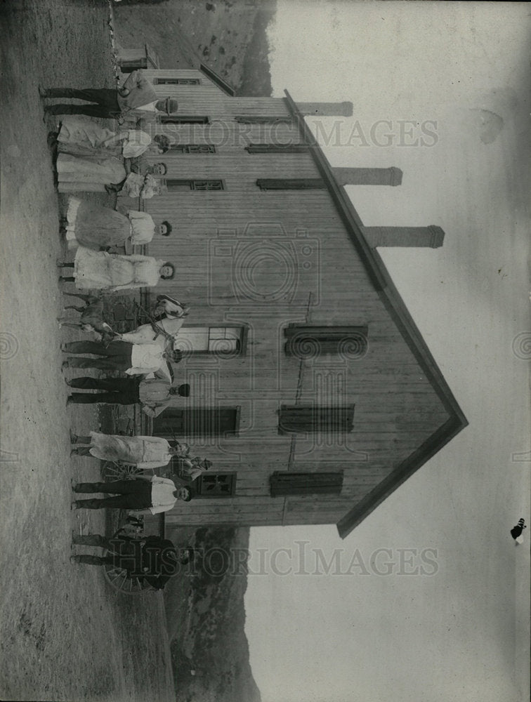 Press Photo Temporary boarding house - Historic Images