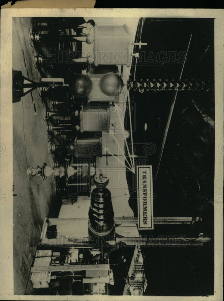 1933 Press Photo Xray Machine America Harper Hospital - Historic Images