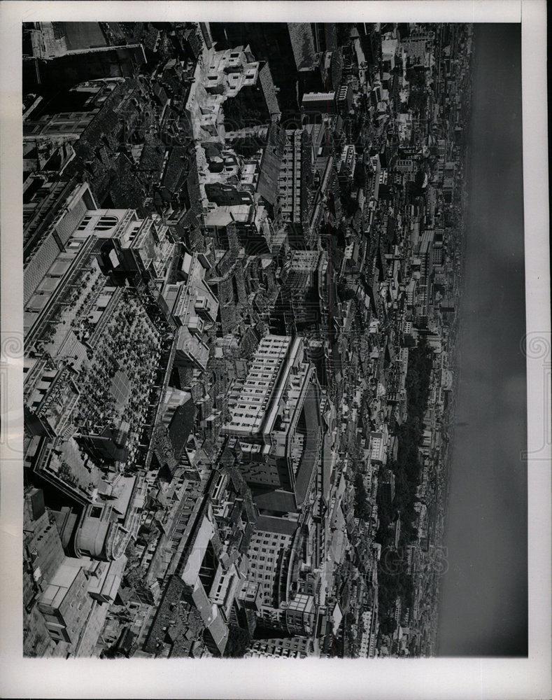 1948 Press Photo War scarred industrial Italy cathedral - Historic Images