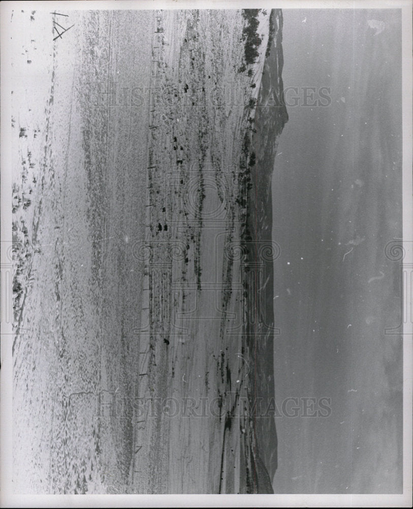 1961 Press Photo Paonia dam ground hills tree long view - Historic Images