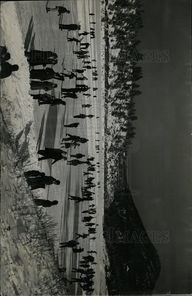 1930 Press Photo Skater Waltz Steel blade Christmas - Historic Images