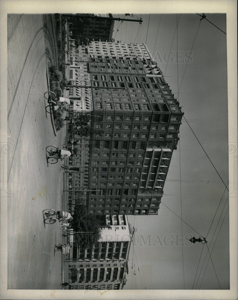 1948 Press Photo Milan scenes Building War damage - Historic Images