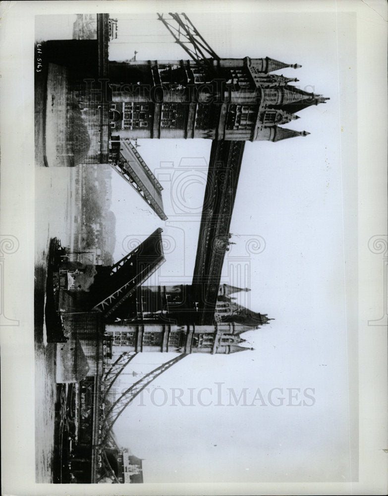 Pressc Photo Town Bridge Close Gates Ships Boats - Historic Images