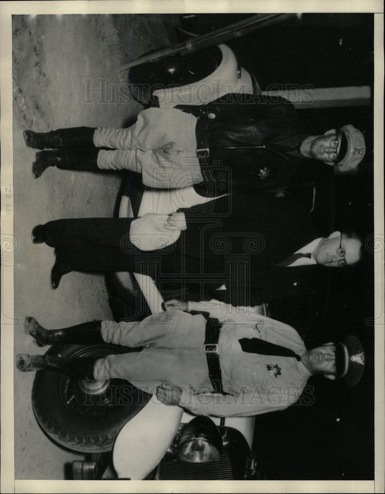 1933 Press Photo Highway Patrolman Mike Grady Snell - Historic Images