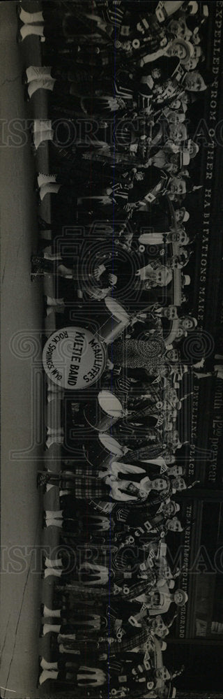 1936 Press Photo Meanwhile Kettle Band Rock Band - Historic Images