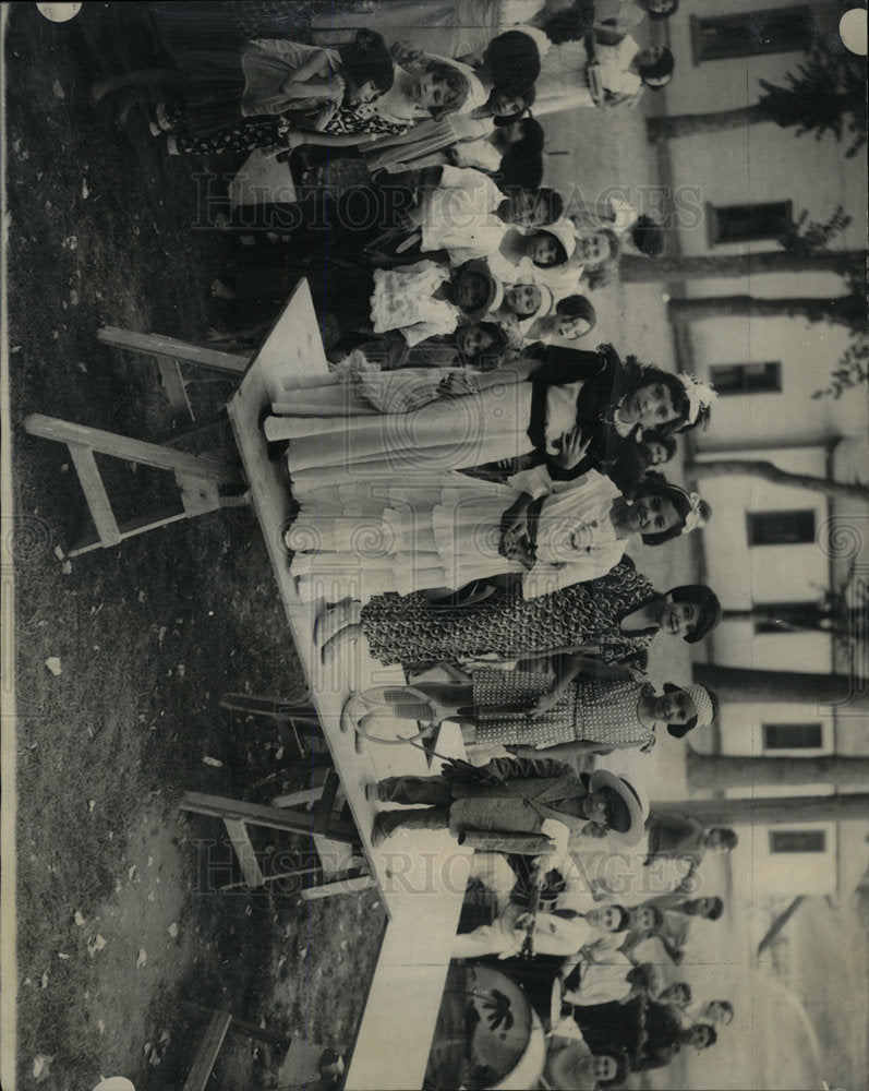 1934 Press Photo Rude Community Center Fashion Show - Historic Images