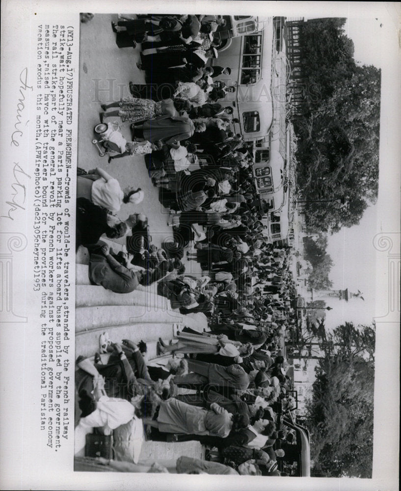 1953 Press Photo Frustrated Frenchmen Raliway Strike - Historic Images