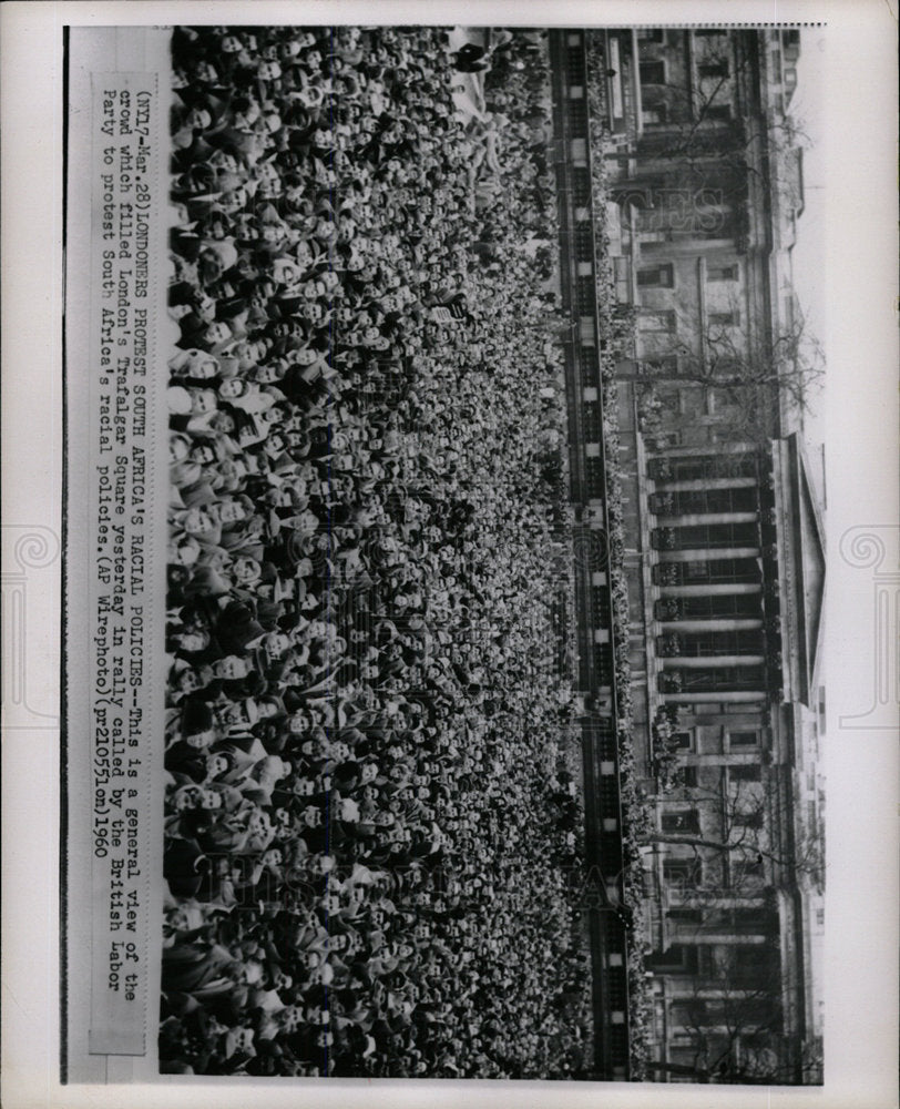 1960 Press Photo Londoners Protest Demonstrations - Historic Images