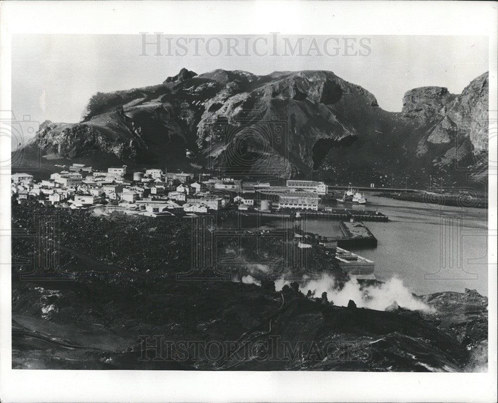 1977 Press Photo Vestmannaeyjar Iceland Fishing Port - Historic Images