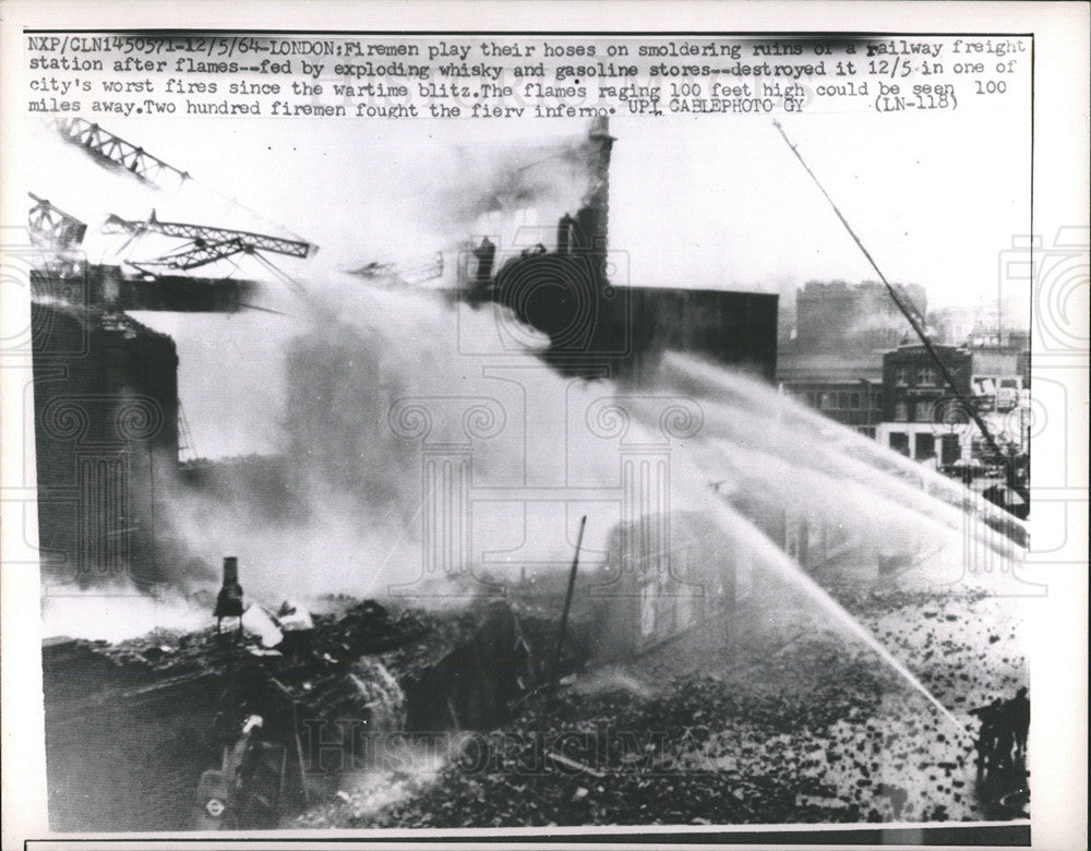 1964 Press Photo Great Britain Disaster Fire - Historic Images