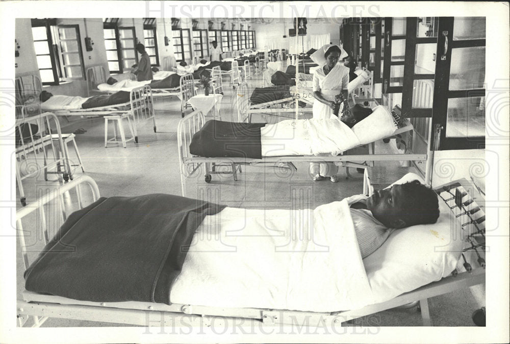 1971 Press Photo Indian average life span public death - Historic Images