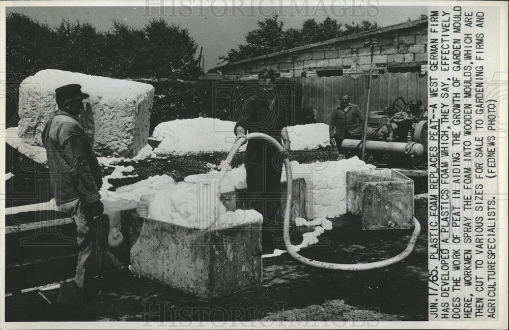 1965 Press Photo Plastic foam peat German Garden mould - Historic Images