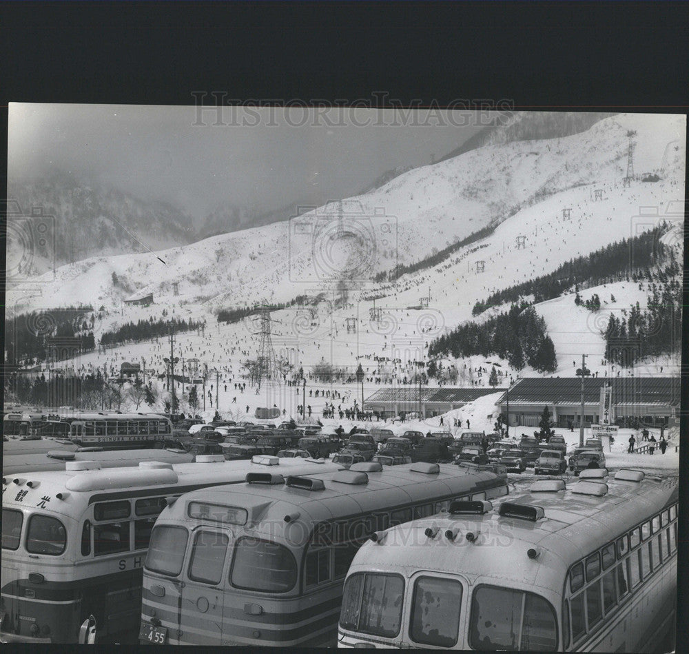 1965 Press Photo Naeba Skiing Northern Japan Country - Historic Images