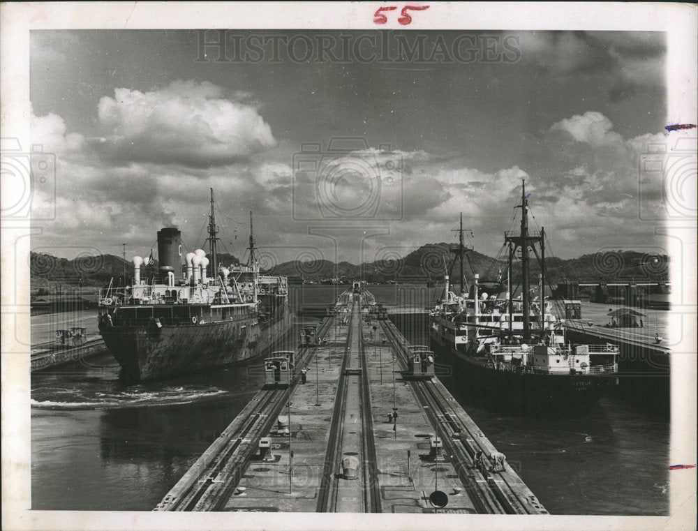 1964 Press Photo Panama Canal Source Complaints - Historic Images