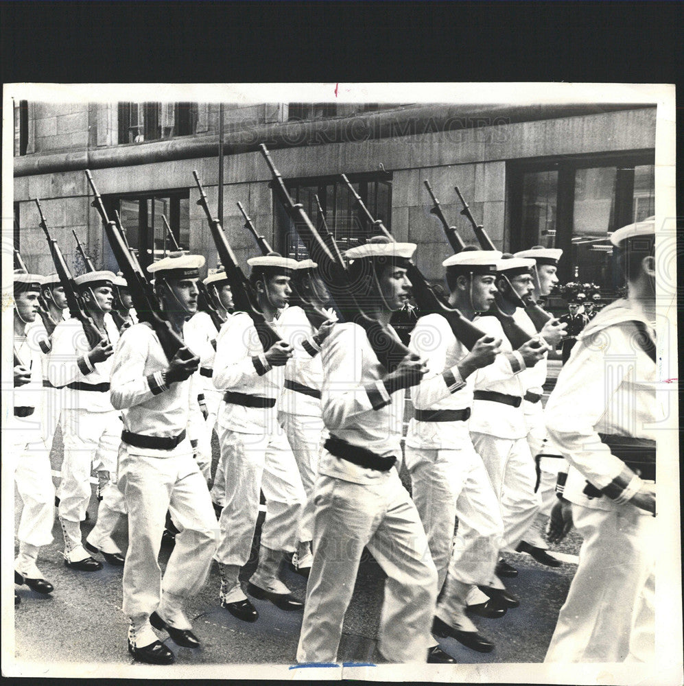 1965 Press Photo French Sailors March Ceremonies City - Historic Images