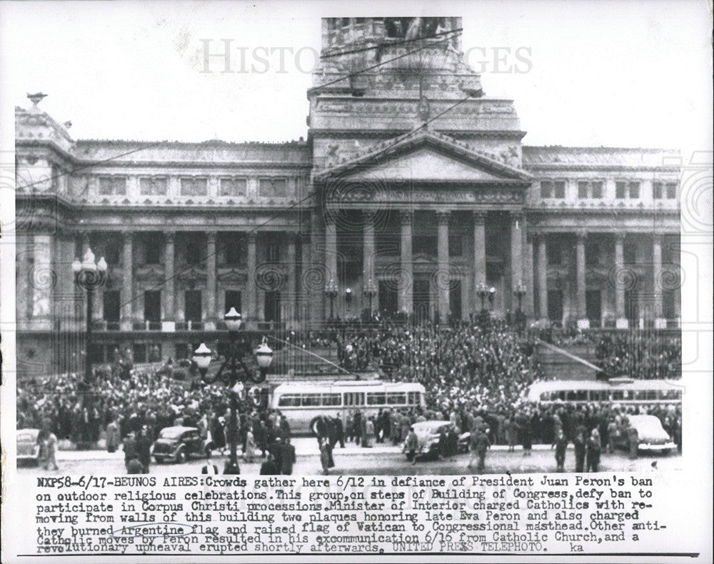 1917 Press Photo Beunos Aires Crowds Juan Peron ban - Historic Images