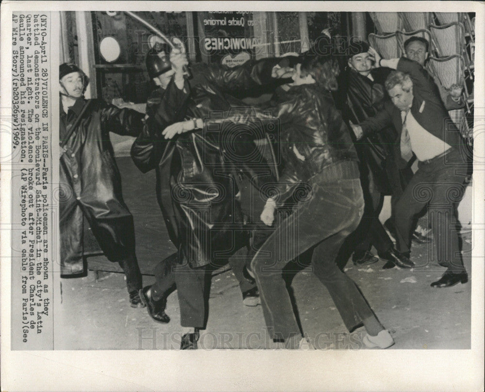 1969 Press Photo Boulevard Saint Michael Demonstrators - Historic Images