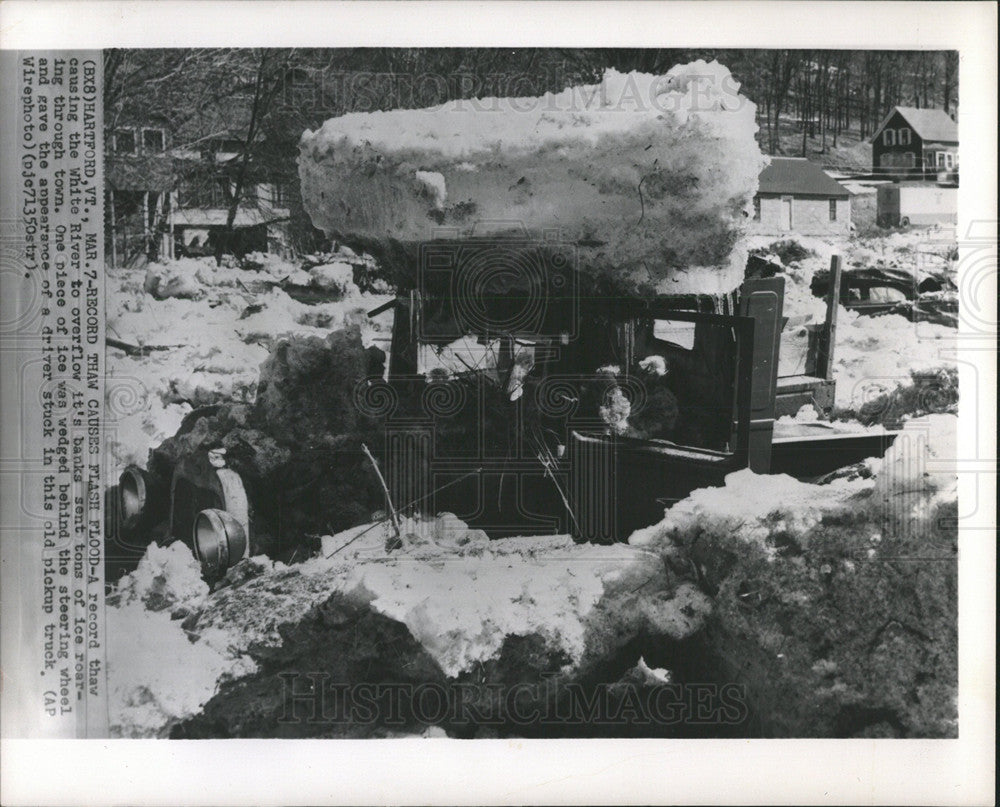 Press Photo White River ice roaring banks steering town - Historic Images