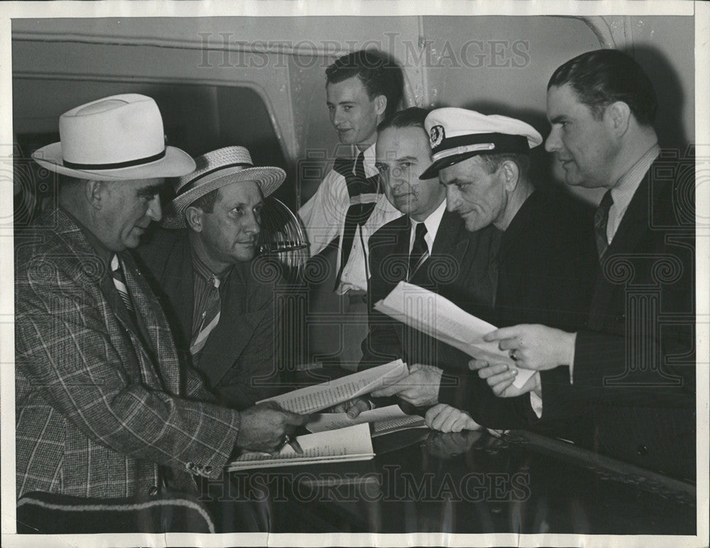 1939 Press Photo Attorney General Earl Warren boats - Historic Images