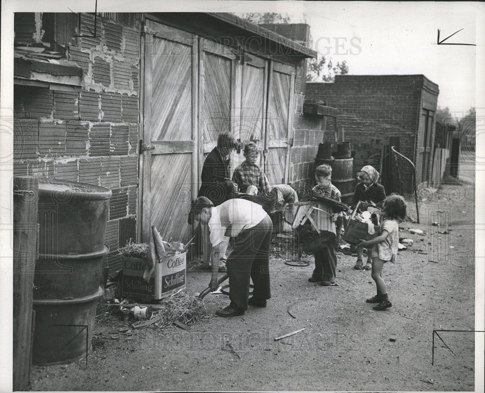 1946 Press Photo East Denver Veterans Clean Up Campaign - Historic Images