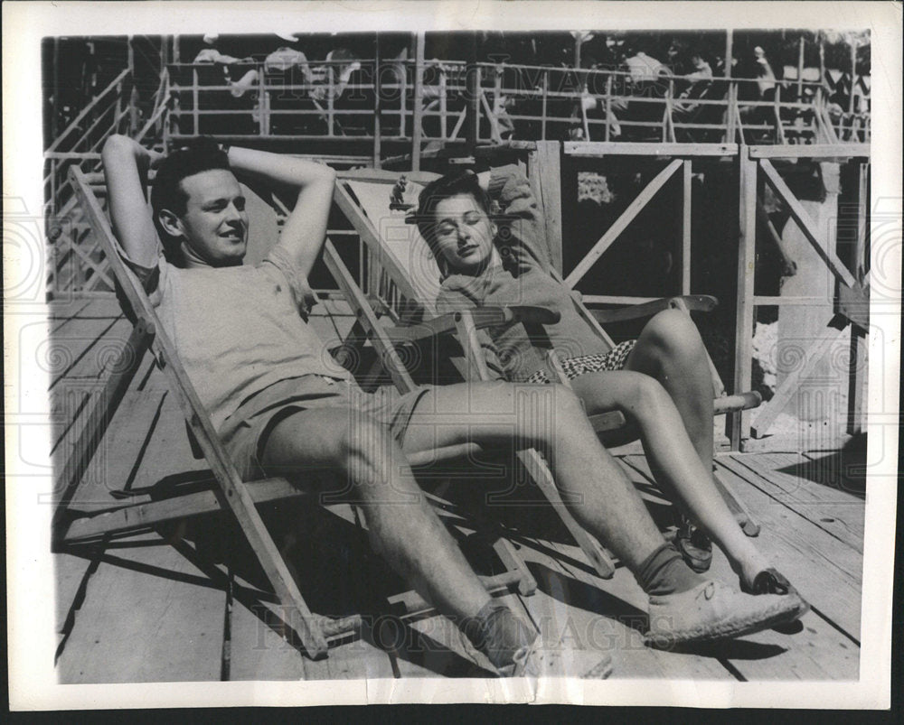 1944 Press Photo Isle Capri Italy weekend  Scarcely GI - Historic Images