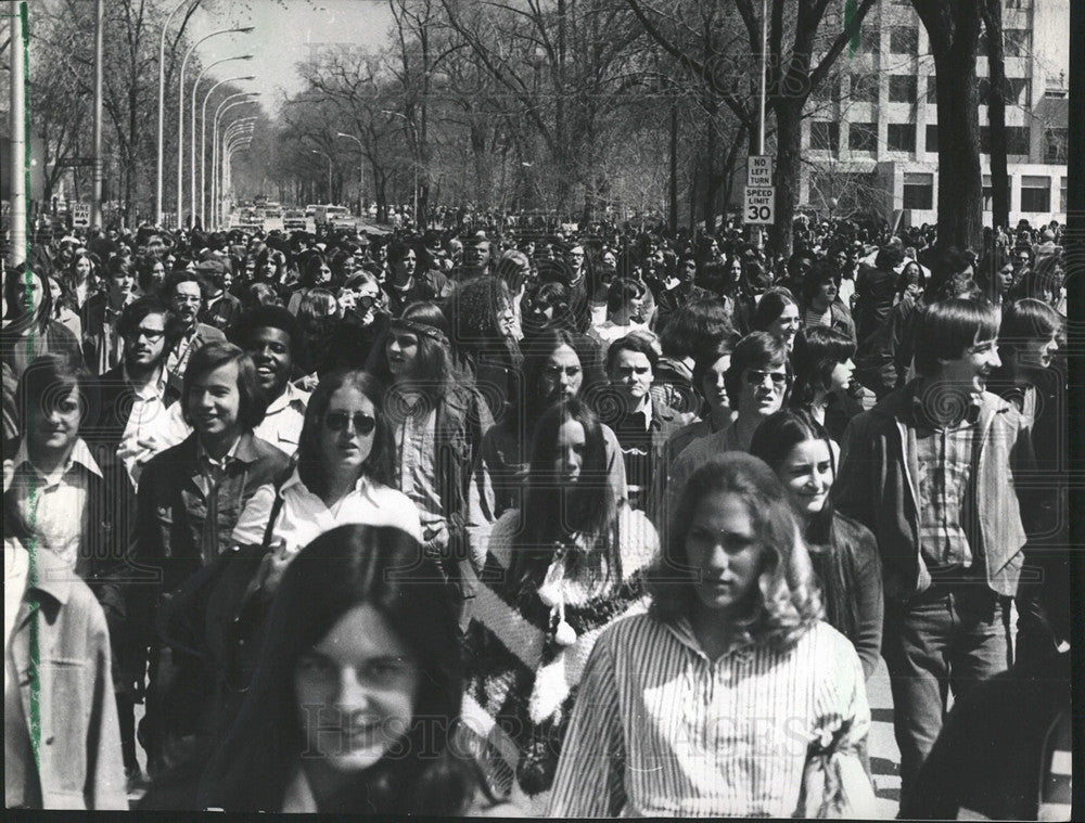 1972 Press Photo Anti-War Demonstration Northwestern - Historic Images