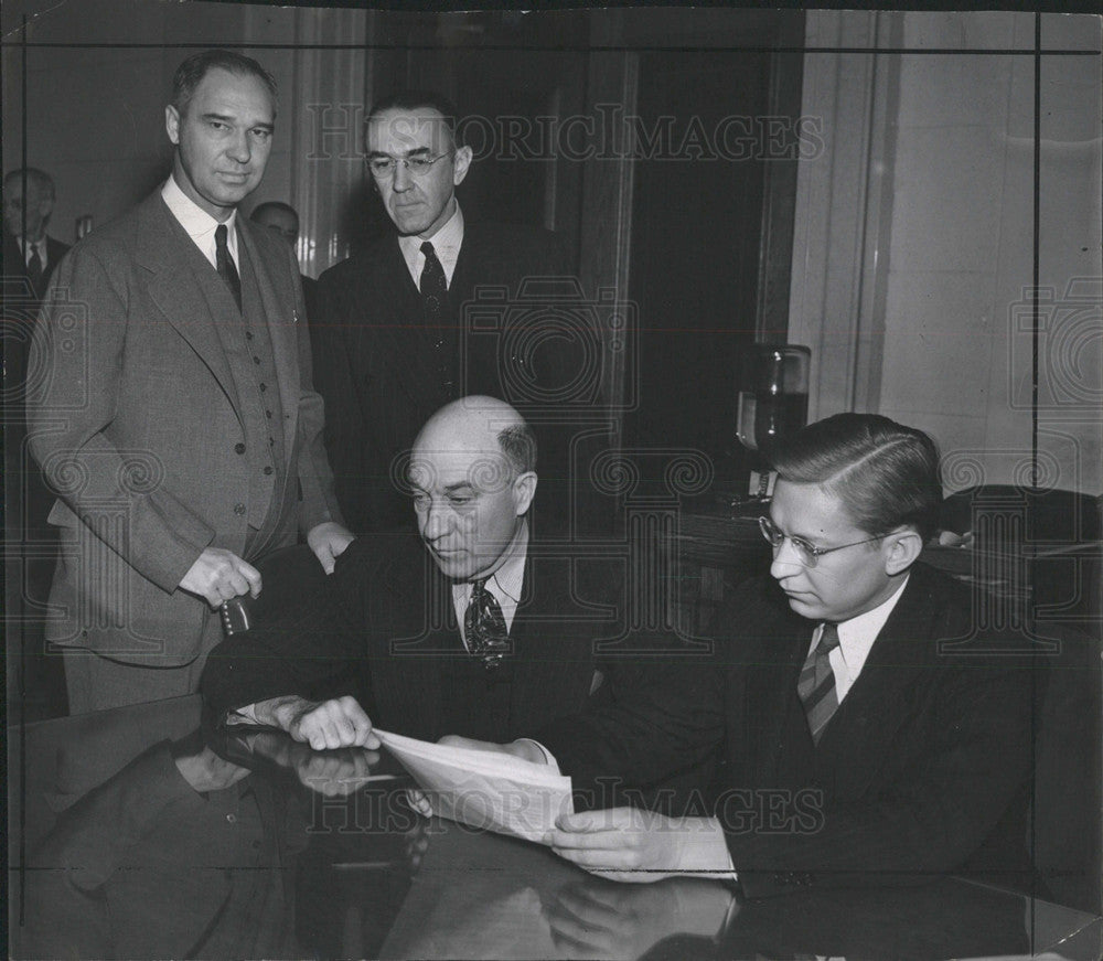 1940 Press Photo NATURAL GAS HEARINGS LESHER  EDWARD - Historic Images