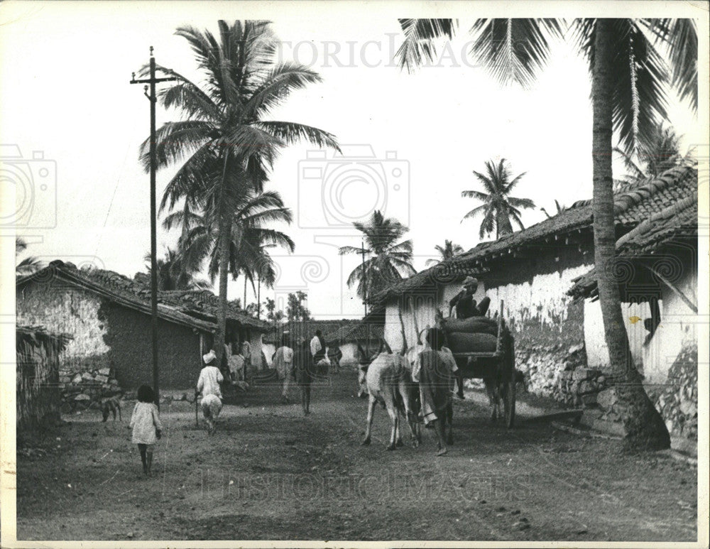 Indian Village People - Historic Images