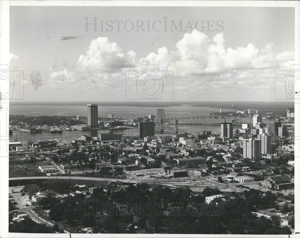 1976 Press Photo St. Johns River flowing Jacksonville - Historic Images