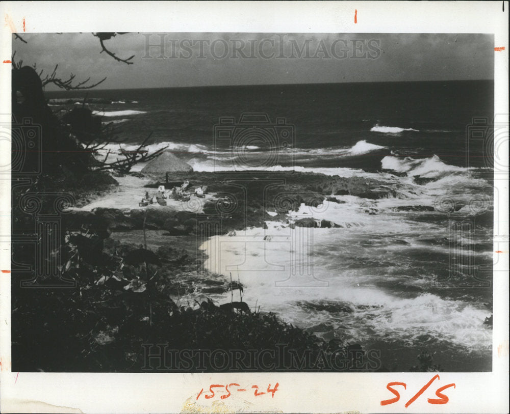 1976 Press Photo Kingston Jamaica Coastline - Historic Images