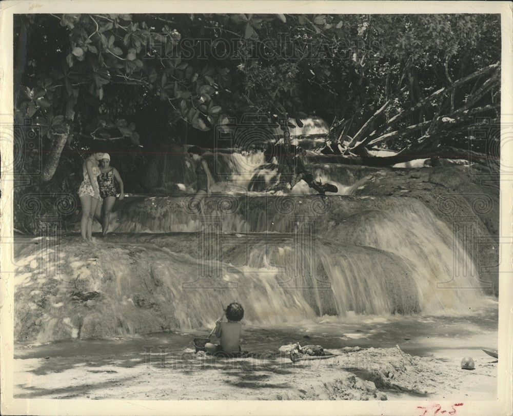 1962 Press Photo  Jamaica&#39;s Dunn&#39;s River Falls - Historic Images