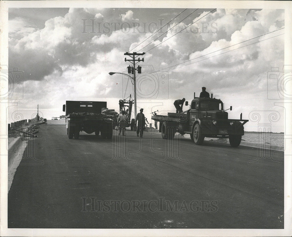 1964 Press Photo Roadwork Construction Dunedin - Historic Images