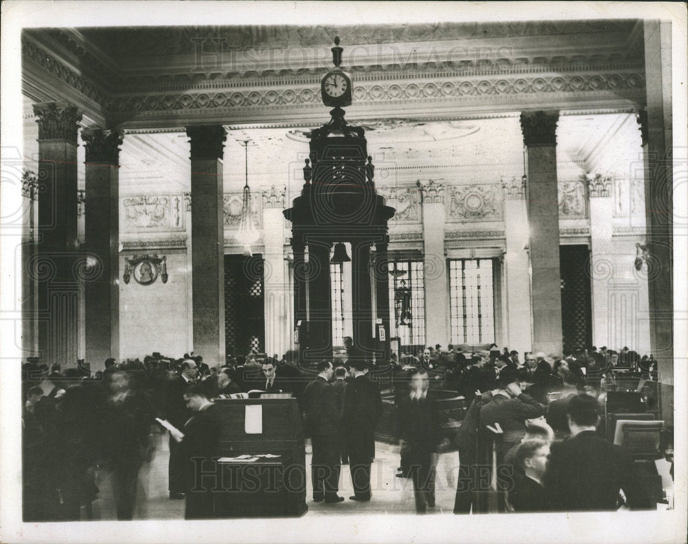 Press Photo Interior Building Clock - Historic Images