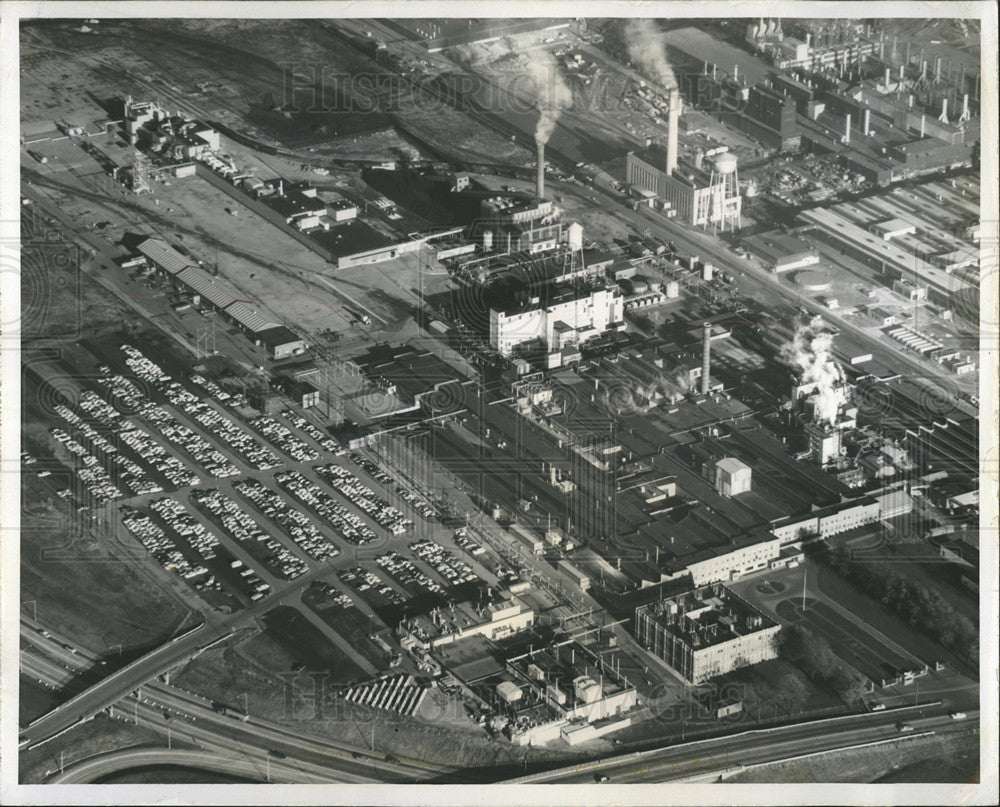 1964 Press Photo Aerial View of the Big Yerkes Plant - Historic Images